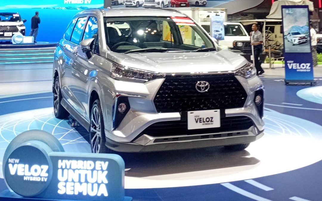 Toyota Berhenti Produksi Veloz Bensin, Fokus ke Hybrid